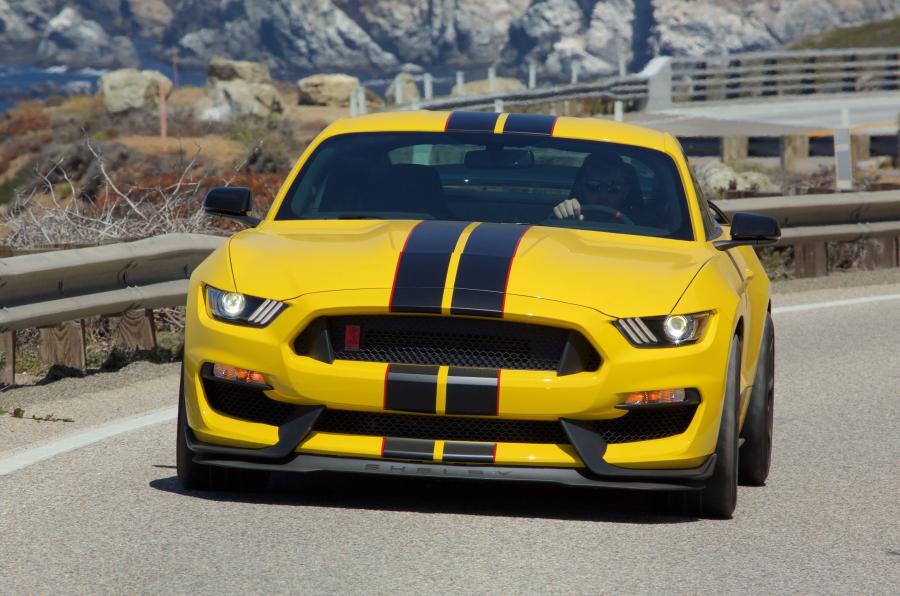  Shelby GT350R Mustang 2016 года  (фото 3 из 12)